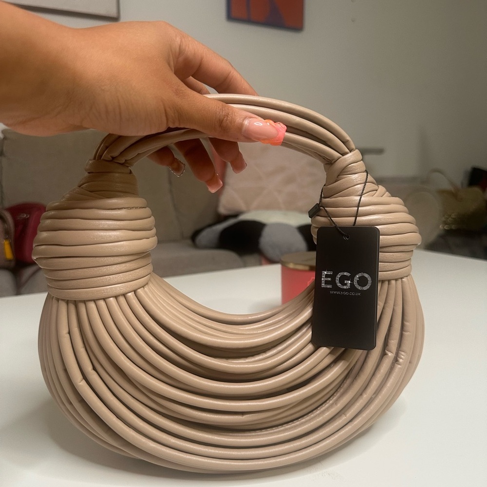 Knotted purse